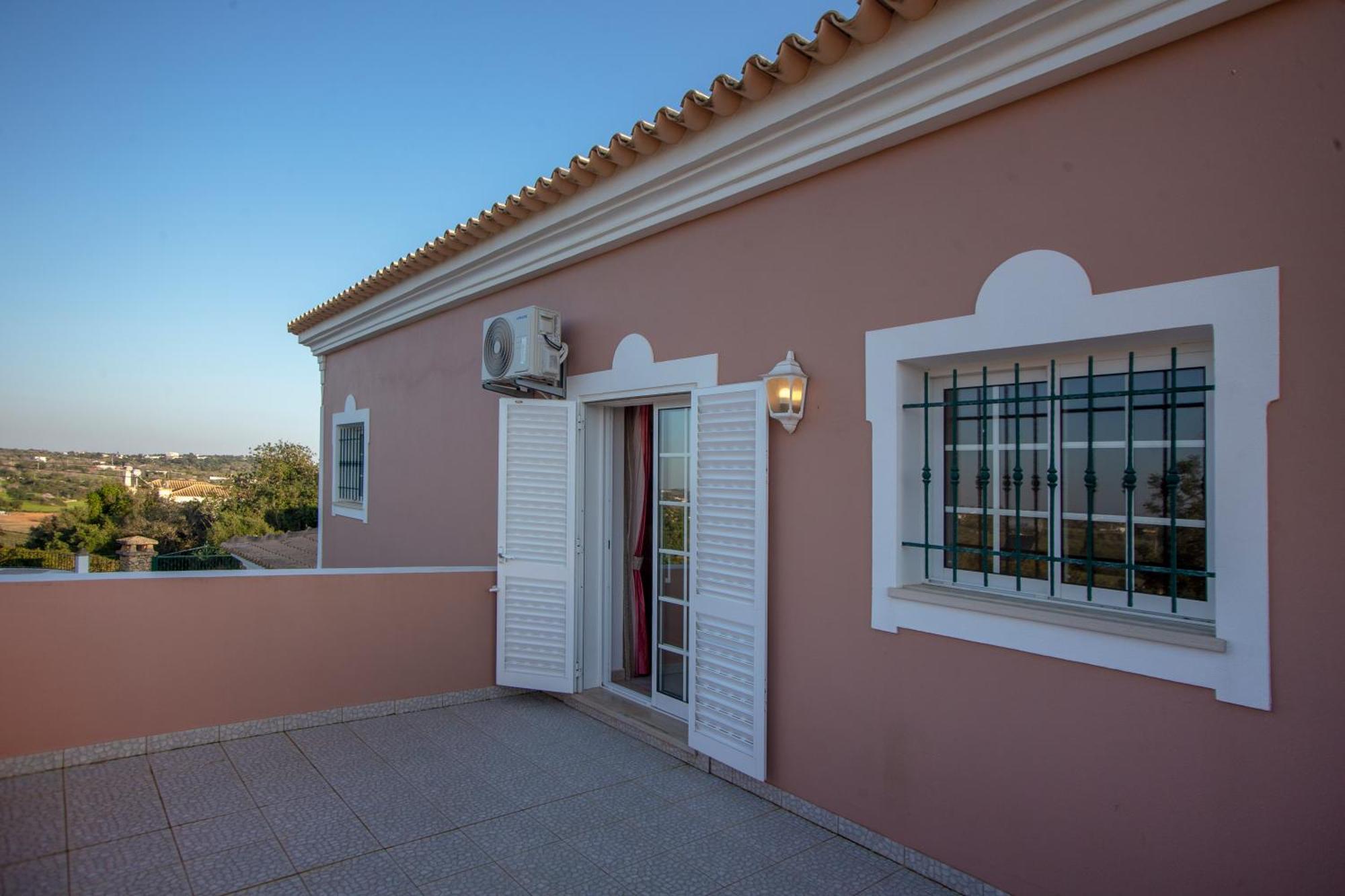 Al Meida Guesthouse Albufeira Exterior photo