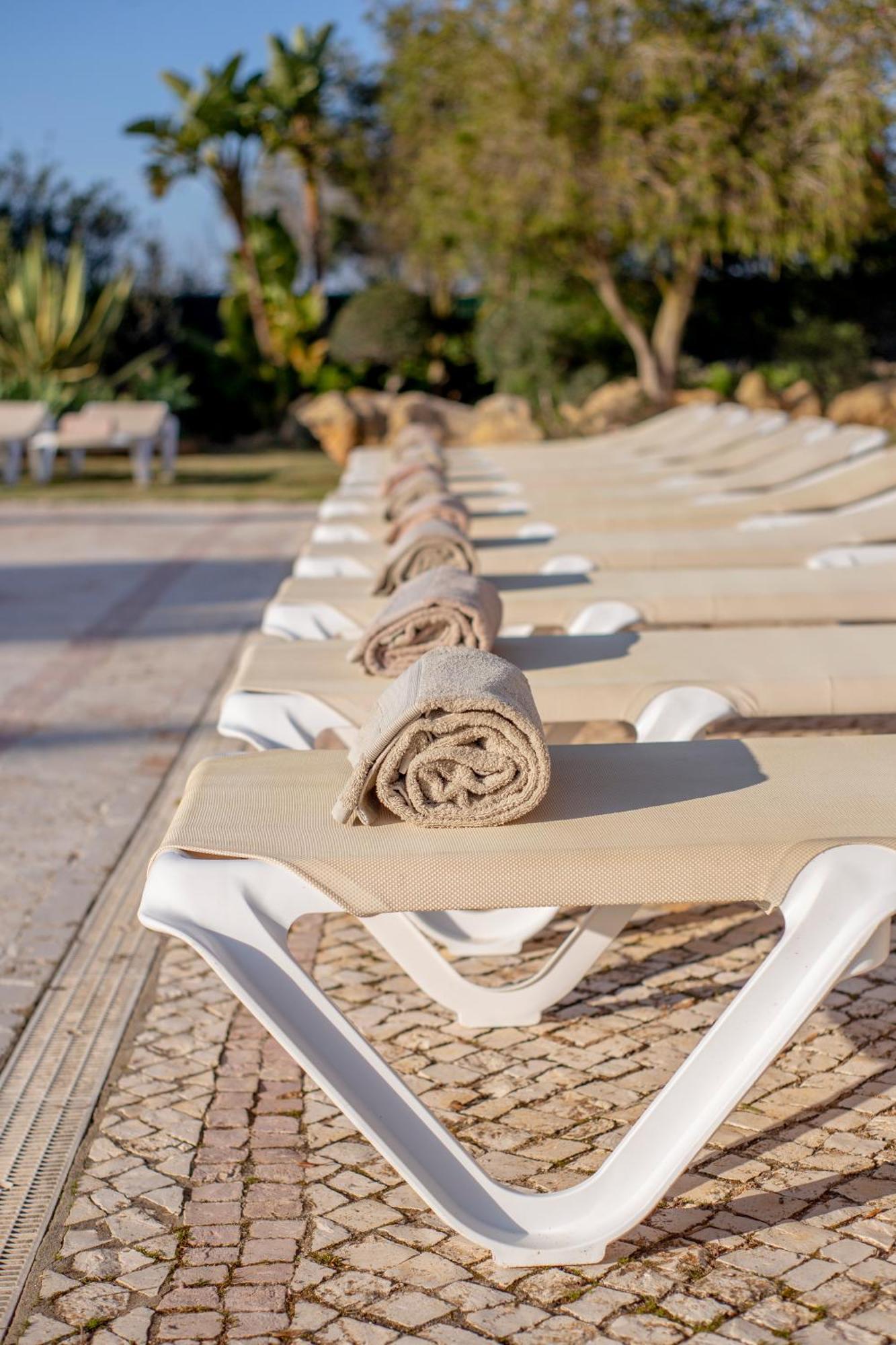 Al Meida Guesthouse Albufeira Exterior photo